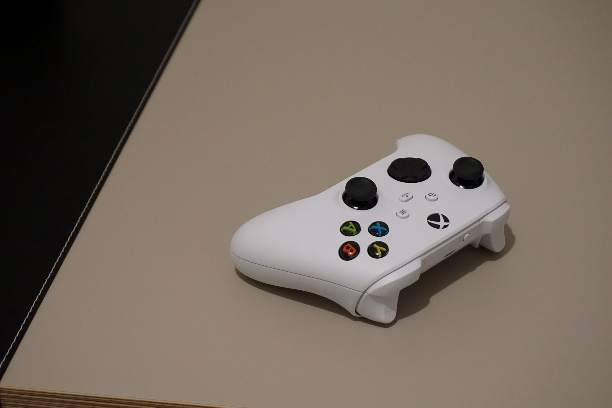 Read more about the article How to open Xbox One S: Tips & Tricks